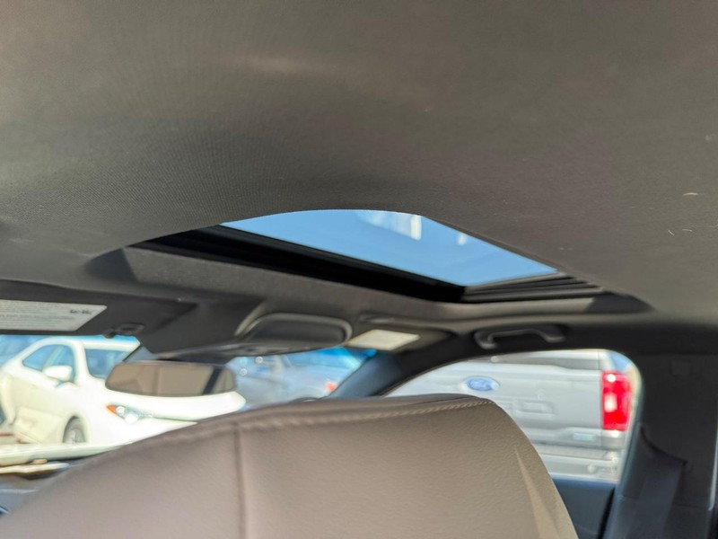 Cadillac CT4 Vehicle Image 13