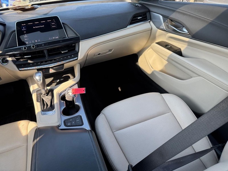 Cadillac CT4 Vehicle Image 17