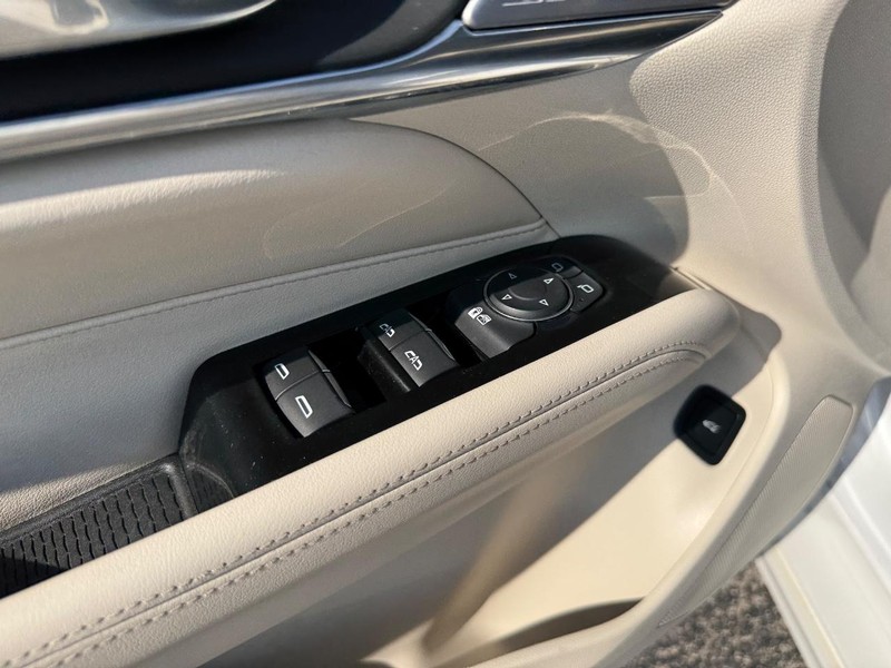 Cadillac CT4 Vehicle Image 19
