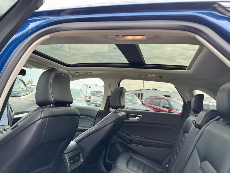 Ford Edge Vehicle Image 13