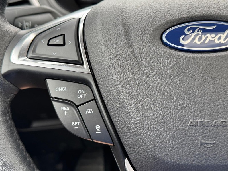 Ford Edge Vehicle Image 21