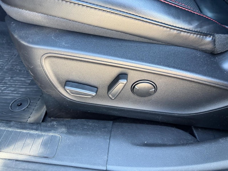 Ford Escape Vehicle Image 17