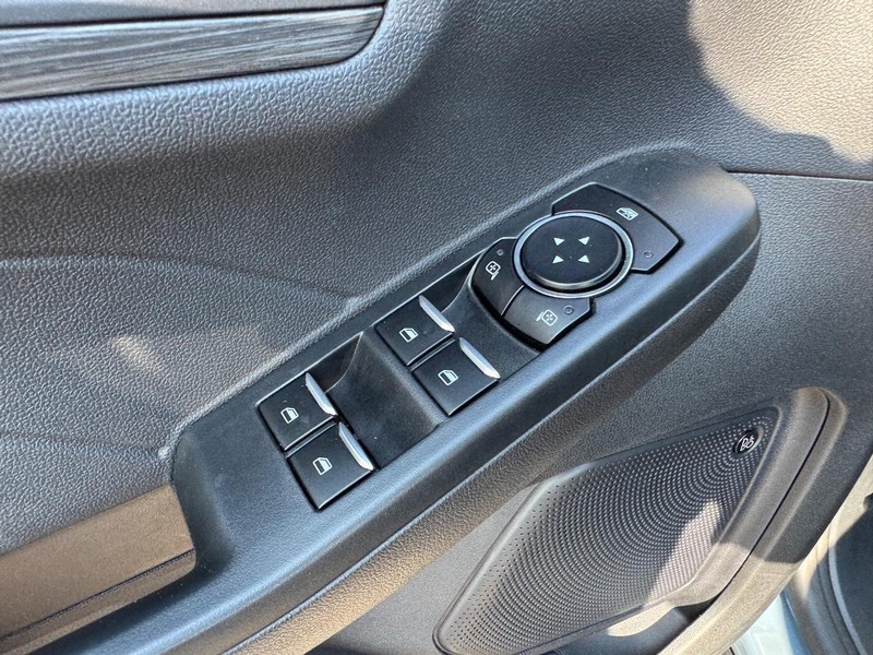 Ford Escape Vehicle Image 18