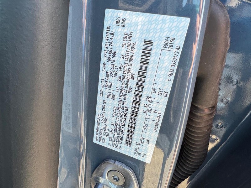 Ford Escape Vehicle Image 27