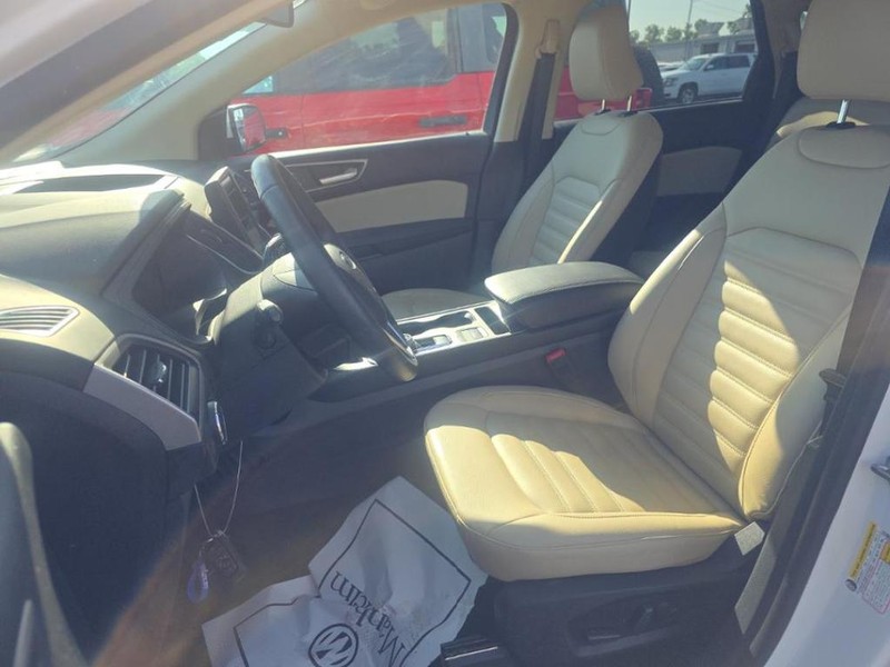 Ford Edge Vehicle Image 04