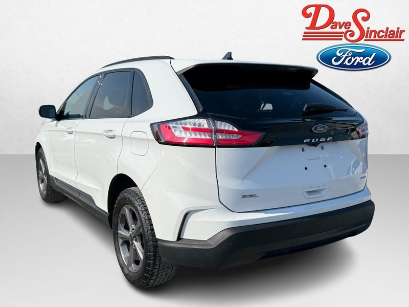 Ford Edge Vehicle Image 09