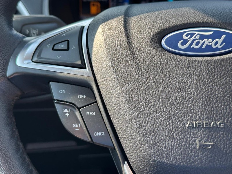Ford Edge Vehicle Image 20