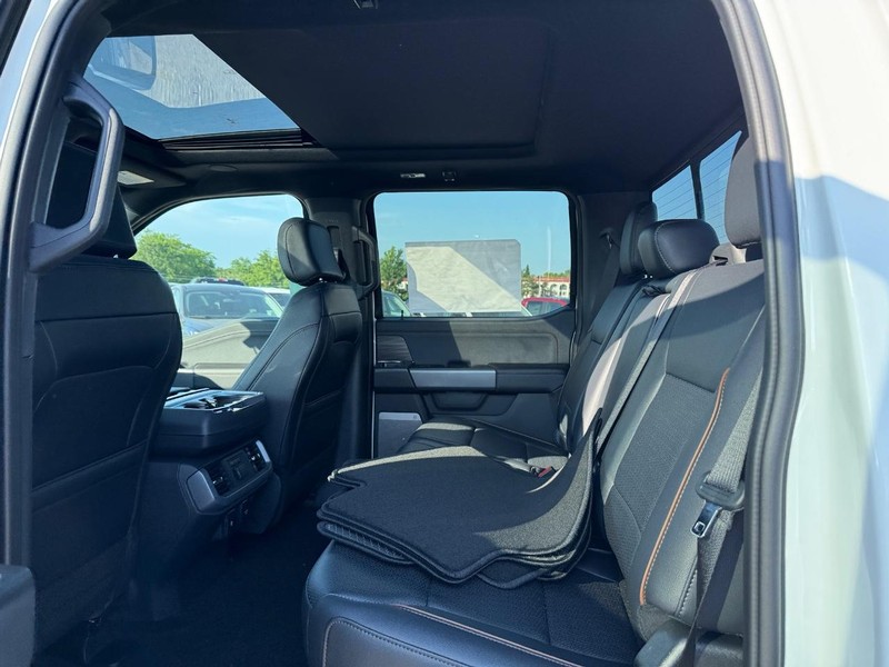 Ford F-150 Vehicle Image 12