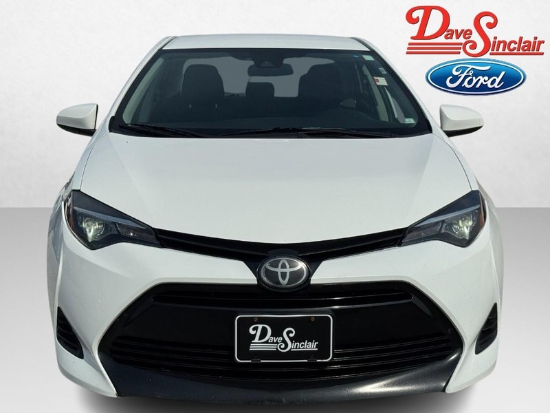 Toyota Corolla Vehicle Image 02