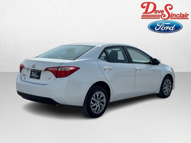 Toyota Corolla Vehicle Image 07