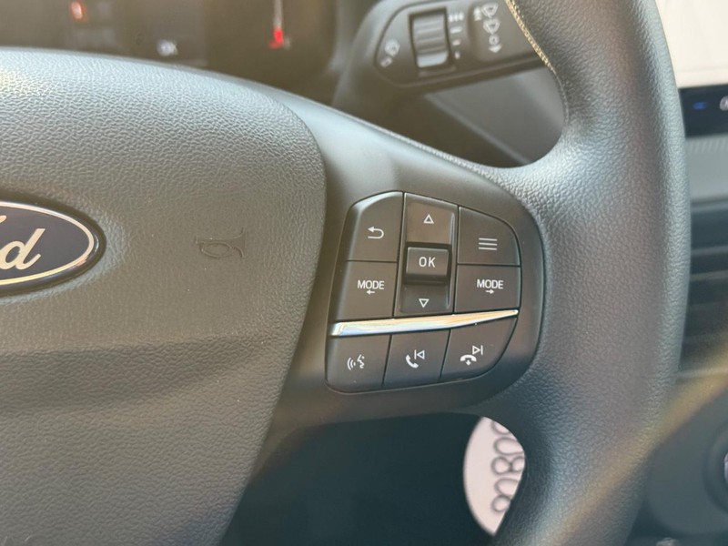 Ford Maverick Vehicle Image 22