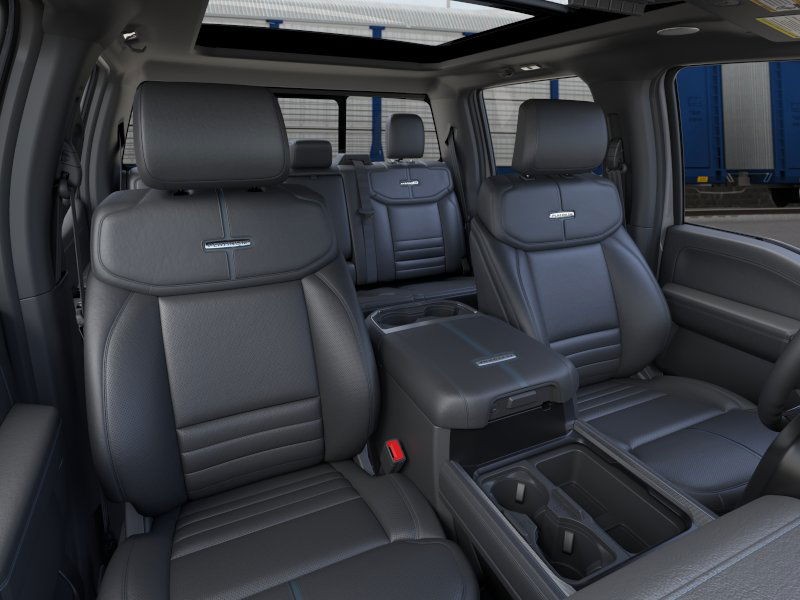 Ford Super Duty F-250 SRW Vehicle Image 12