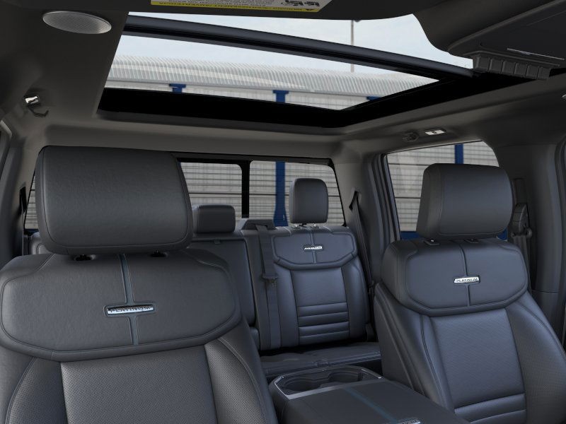 Ford Super Duty F-250 SRW Vehicle Image 24
