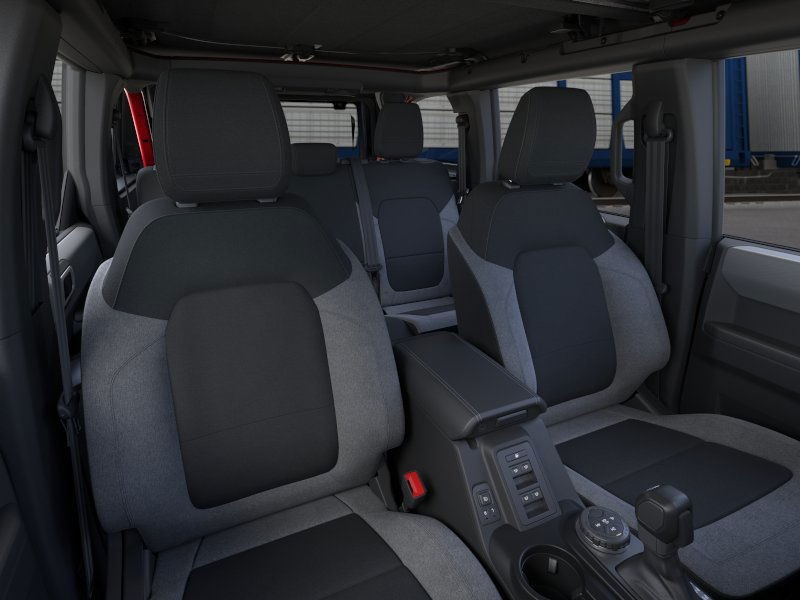 Ford Bronco Vehicle Image 12