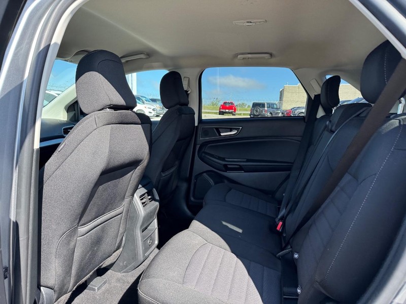 Ford Edge Vehicle Image 12