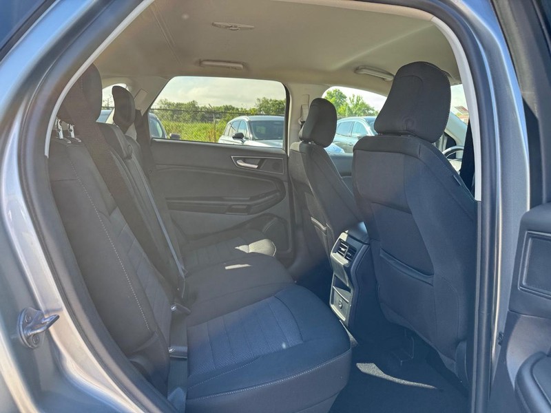 Ford Edge Vehicle Image 13