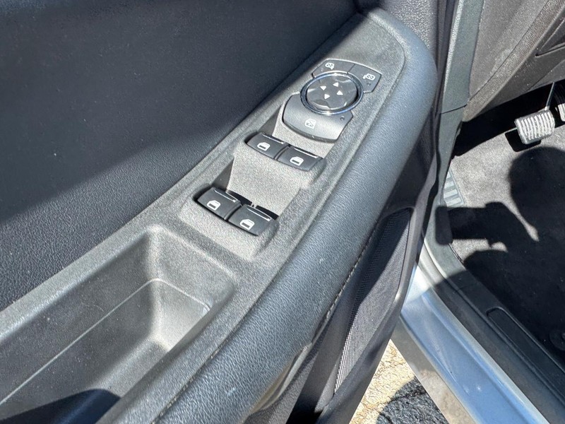 Ford Edge Vehicle Image 18