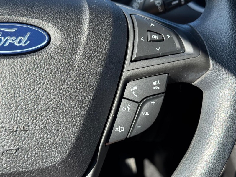 Ford Edge Vehicle Image 21