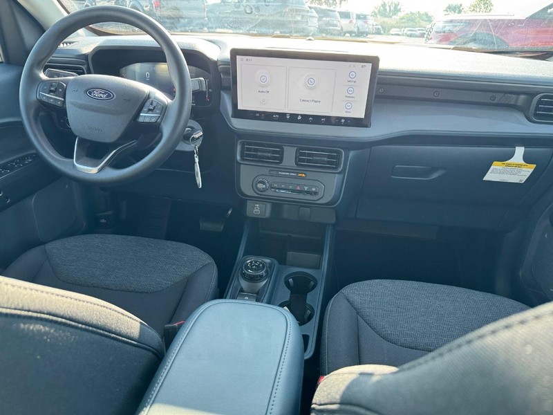 Ford Maverick Vehicle Image 14