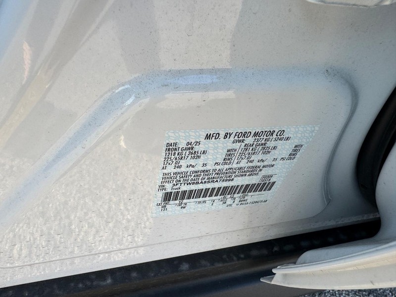 Ford Maverick Vehicle Image 24