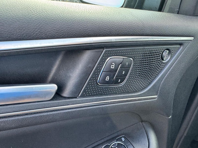 Ford Edge Vehicle Image 20
