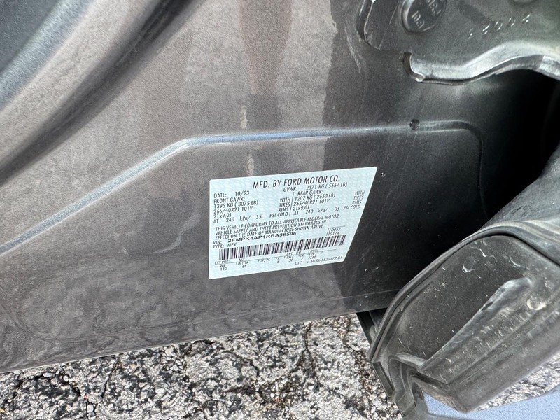 Ford Edge Vehicle Image 27