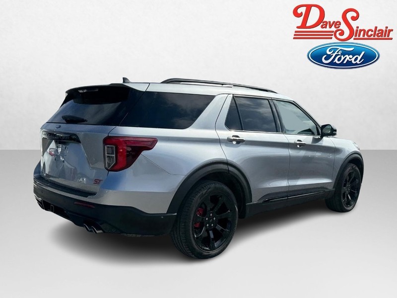 Ford Explorer Vehicle Image 07