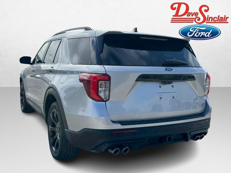 Ford Explorer Vehicle Image 09