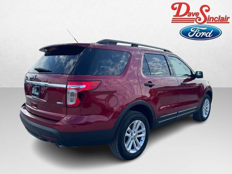 Ford Explorer Vehicle Image 07