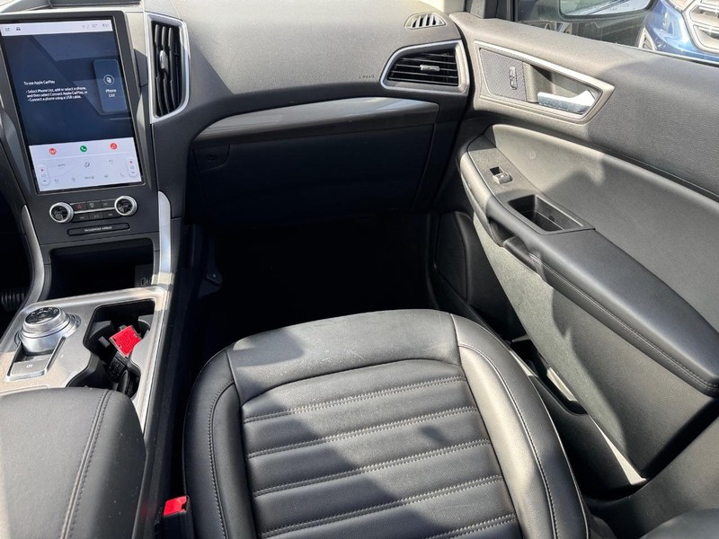 Ford Edge Vehicle Image 17
