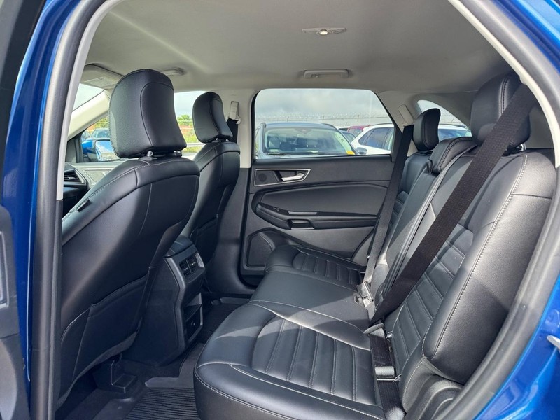 Ford Edge Vehicle Image 12