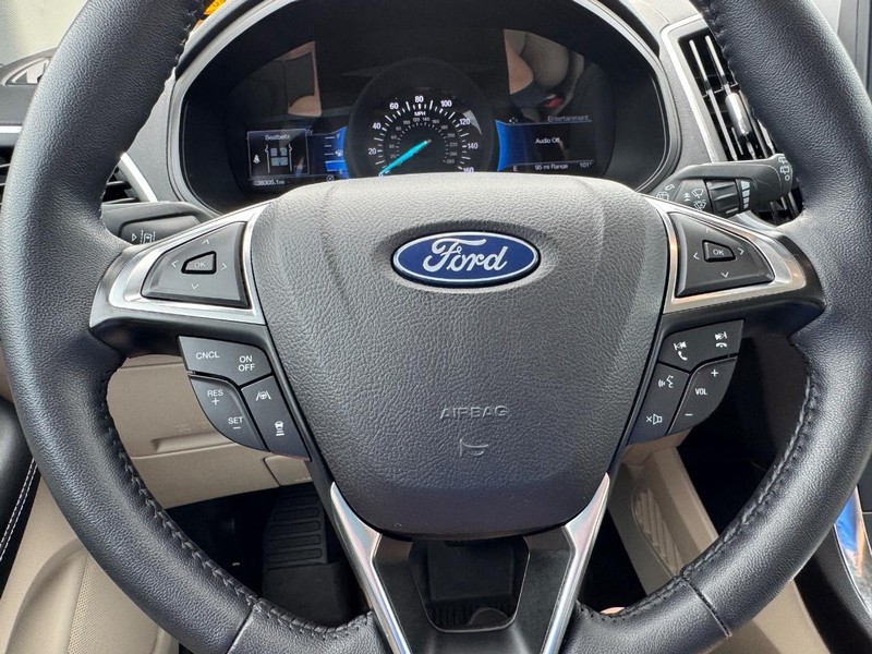 Ford Edge Vehicle Image 20