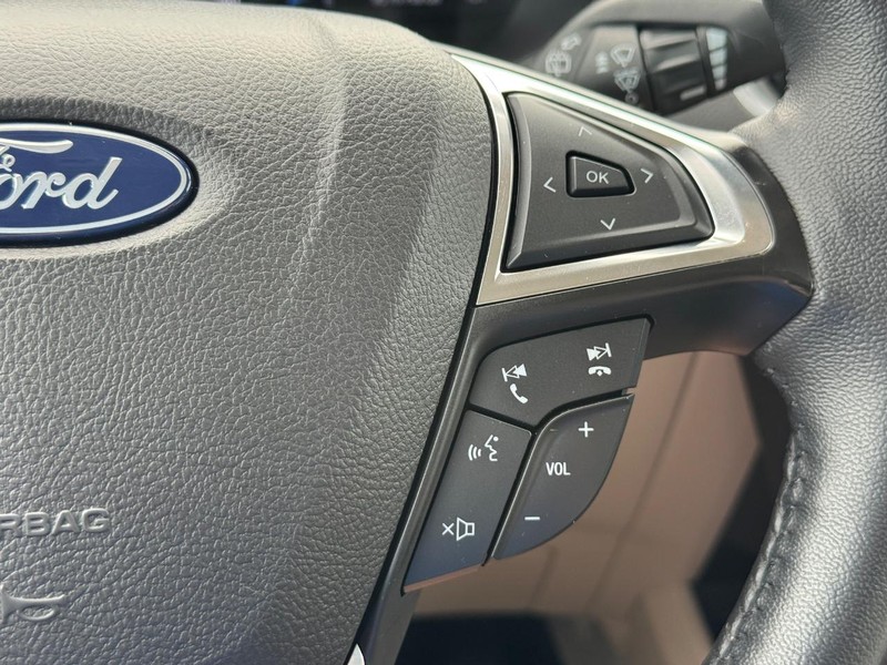 Ford Edge Vehicle Image 22