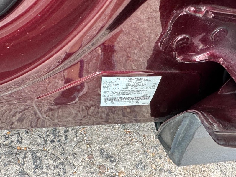 Ford Edge Vehicle Image 26
