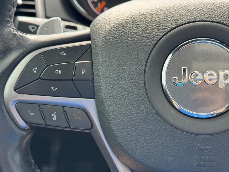 Jeep Grand Cherokee Vehicle Image 22
