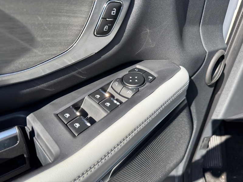 Ford Expedition Vehicle Image 22