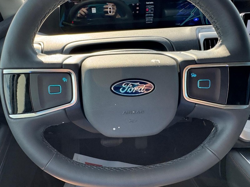 Ford Expedition Max Vehicle Image 22