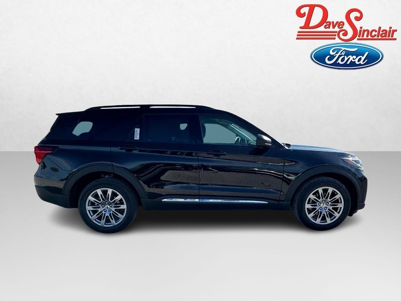 Ford Explorer Vehicle Image 05
