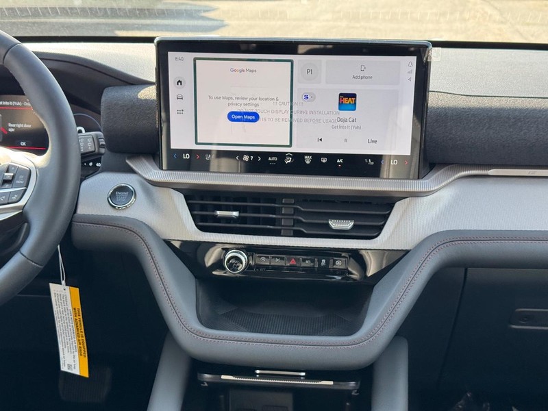 Ford Explorer Vehicle Image 18