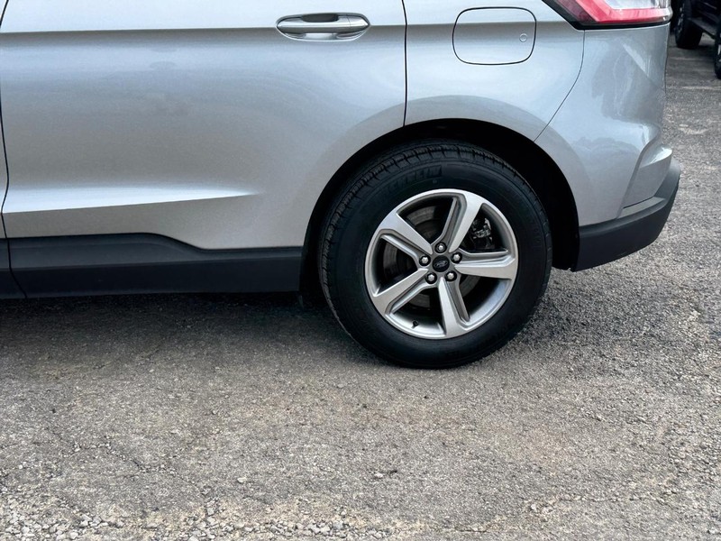 Ford Edge Vehicle Image 11