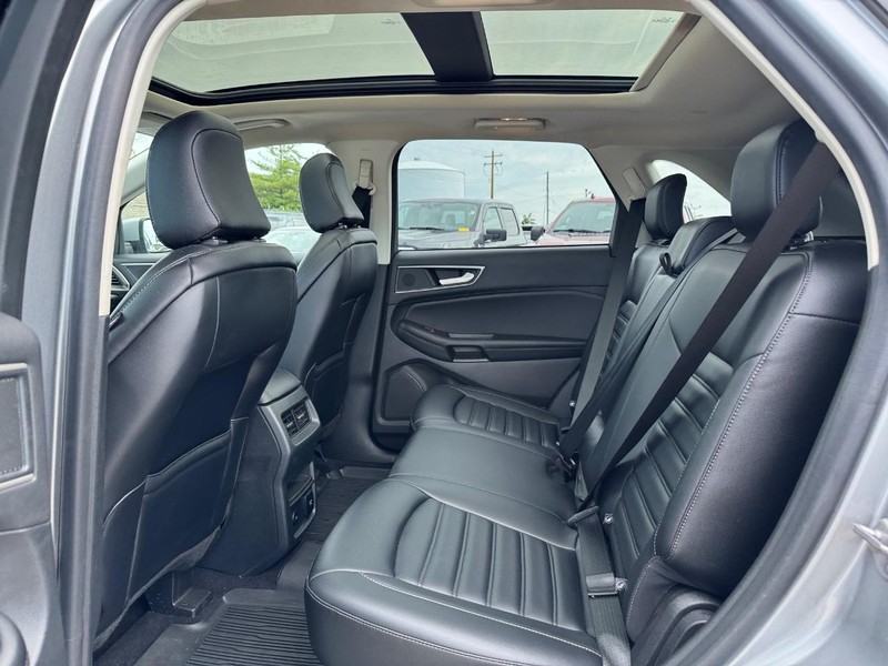 Ford Edge Vehicle Image 12