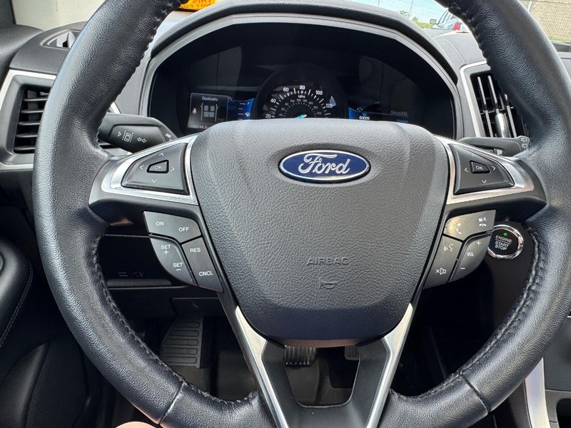 Ford Edge Vehicle Image 20