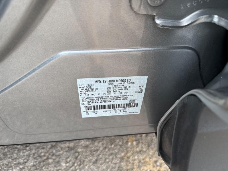 Ford Edge Vehicle Image 26