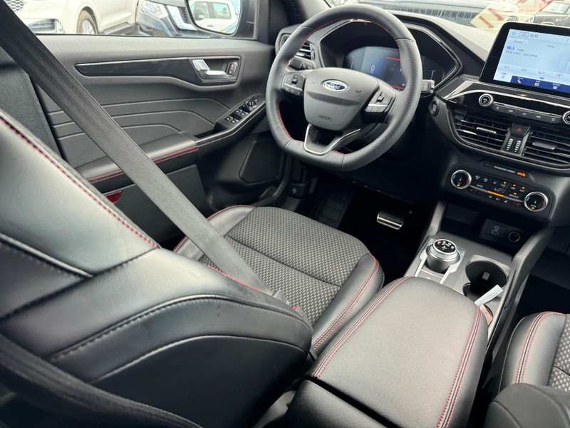 Ford Escape Vehicle Image 14