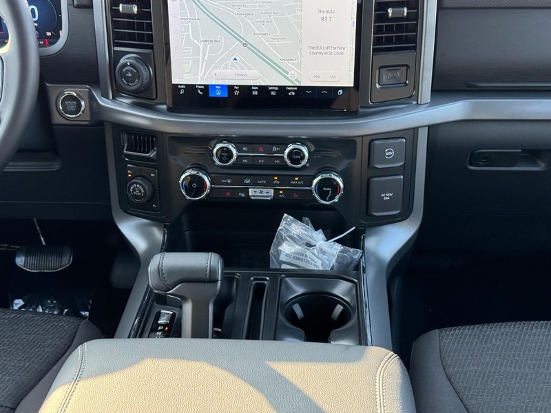 Ford F-150 Vehicle Image 17