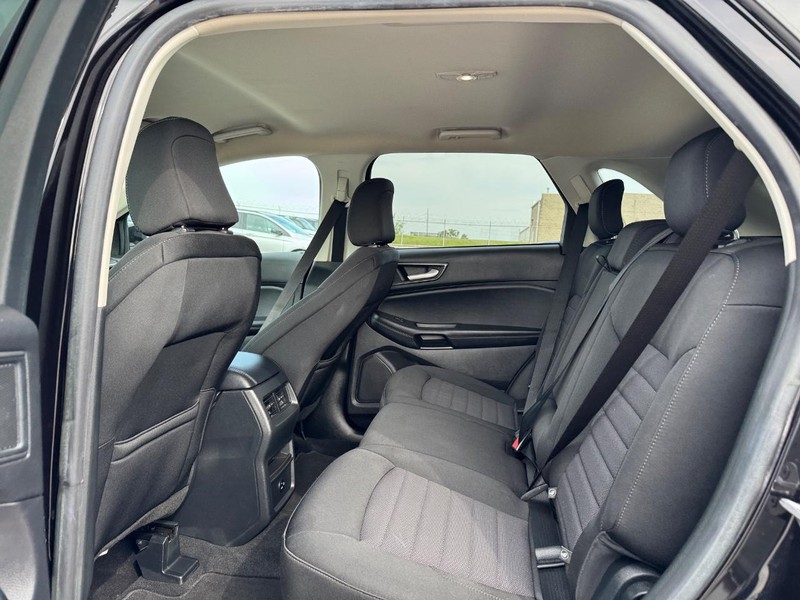 Ford Edge Vehicle Image 12