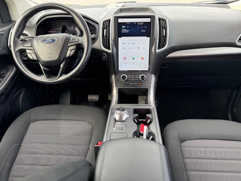 Ford Edge Vehicle Image 15