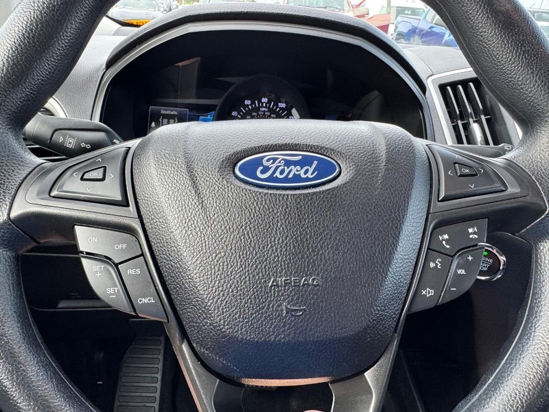 Ford Edge Vehicle Image 19