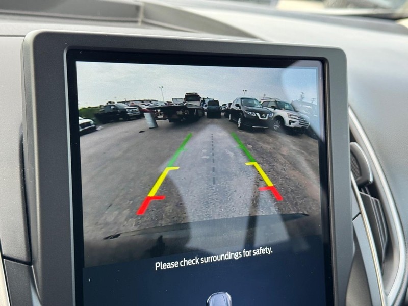 Ford Edge Vehicle Image 23