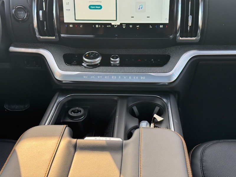 Ford Expedition Vehicle Image 20